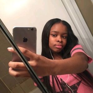 Meet your Posher, Destinaya